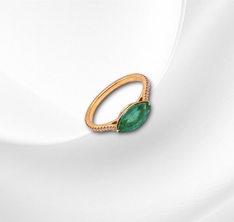 Emerald Ring (marquise)