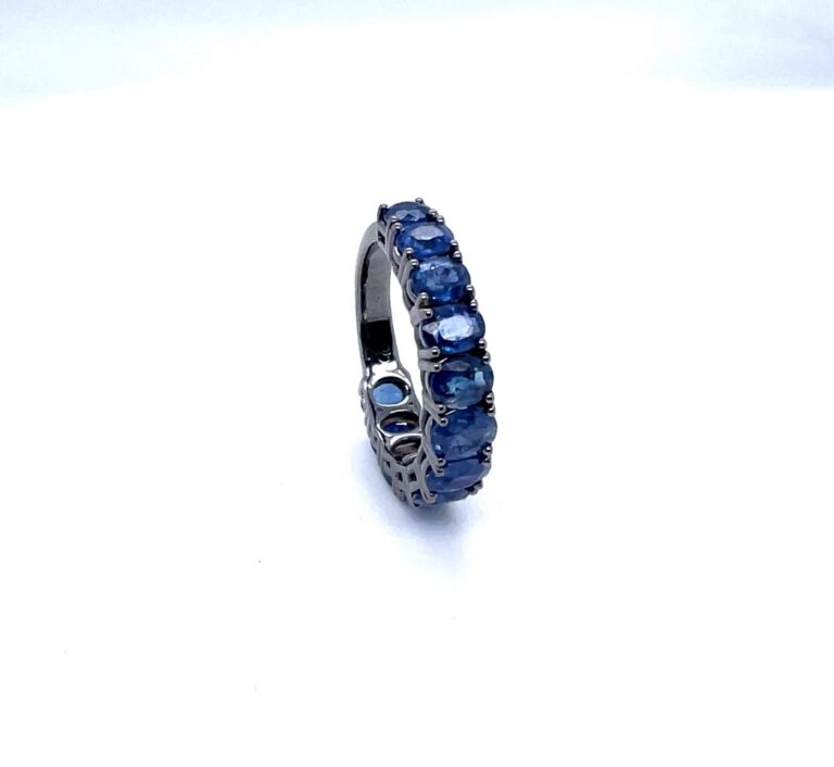 sapphire-black-rhodium-ring